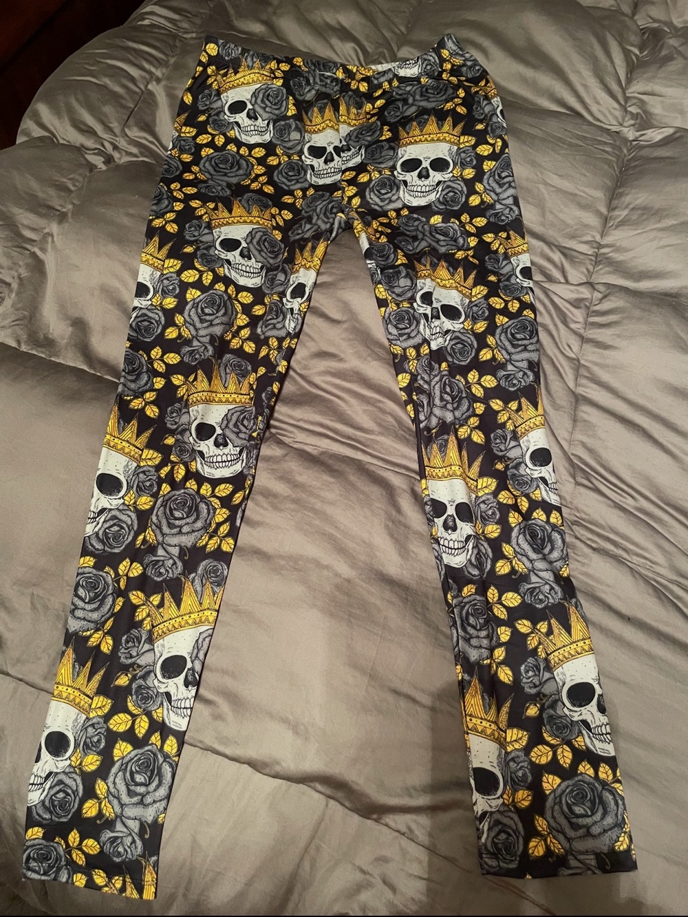 Girls Black Skull & Yellow Crown Print Leggings